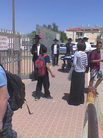 ����� ����� ����